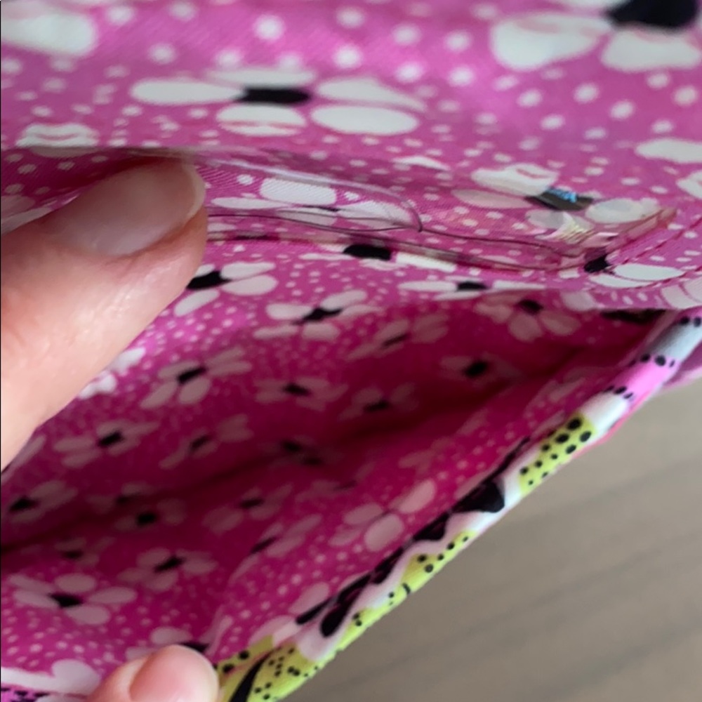 COPY - Vera Bradley Small Crossbody Lizzy Pink - Picture 5 of 8